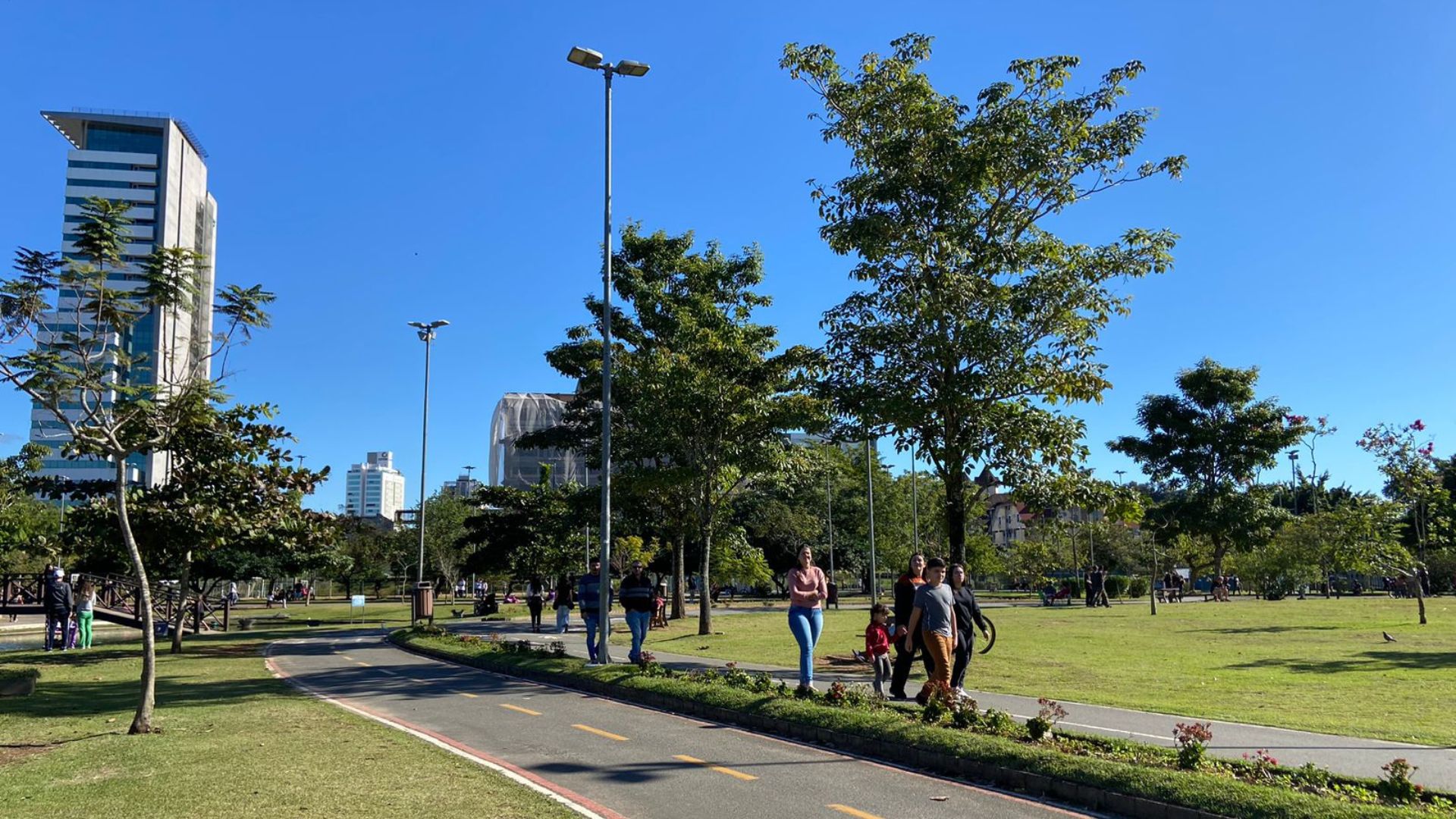 Tempo Blumenau Temperaturas Seguem Altas E Previs O De Chuva Continua