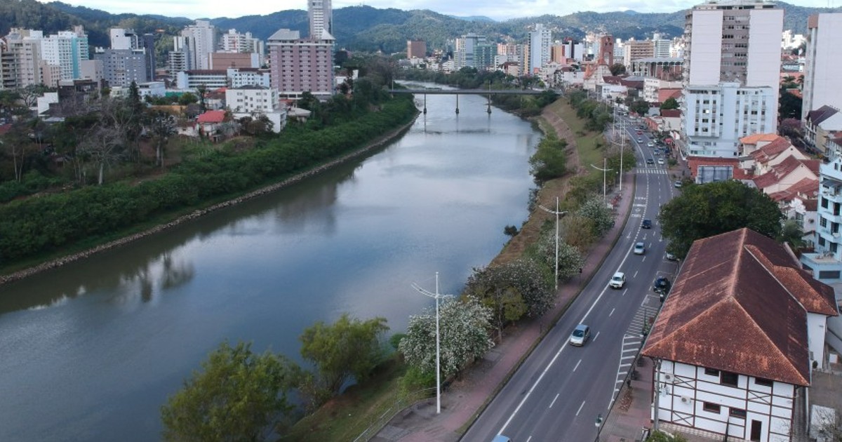 Tr Nsito De Blumenau E Transporte Coletivo Sofrem Altera Es Neste Fim