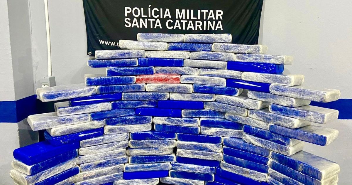 Carga de cocaína avaliada em R 2 3 milhões é apreendida no Vale do Itajaí