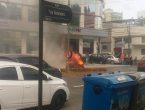 Carro pega fogo na rua 7 de Setembro, em Blumenau