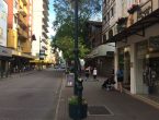 Comércio da rua XV mantém horário estendido de Natal após baixa adesão de domingo