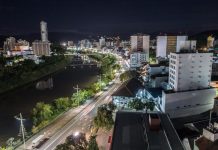 Uma coluna social diferente