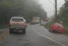 Óleo na SC-108 causa acidentes no trecho que liga Blumenau a Guaramirim