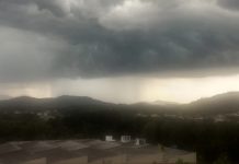 Chuva deixa milhares sem energia e provoca acidente na BR-470