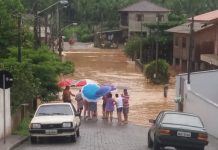 Prefeitura depende de licença ambiental para desassorear ribeirão da Itoupavazinha