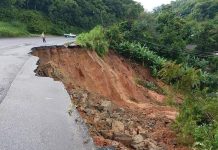 Desmoronamento bloqueia ligação de Blumenau com o Norte de SC