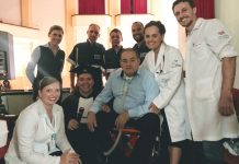 Equipe do Hospital Santa Isabel leva paciente da UTI à formatura do filho