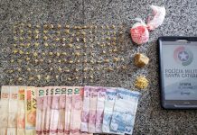 Mulher de 23 anos é presa com drogas em Blumenau