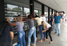 Polícia prende quadrilha de mulheres que furtava bolsas em ônibus de Blumenau