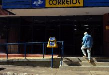 Bolsonaro autoriza estudo para privatização dos Correios