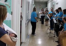 Professores de música animam pacientes do Hospital Santo Antônio