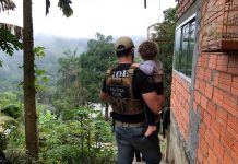 Polícia Civil prende quatro pessoas durante operação em Blumenau