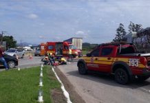 Motociclista fica ferido em acidente com caminhão na BR-470, em Gaspar