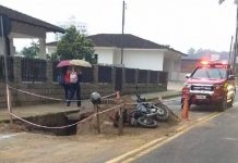Motociclista fica ferido após cair em buraco em Brusque
