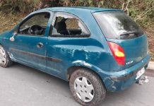 Carro capota com mãe e filha de um ano e meio, em Gaspar