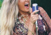 Hana Pickler se apresenta ao lado do primeiro guitarrista da Legião Urbana