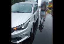 Mulher morre no hospital após colisão entre carro e moto na BR-470, em Indaial