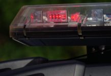 Criminosos armados trancam funcionários no banheiro durante assalto em estabelecimento de Blumenau