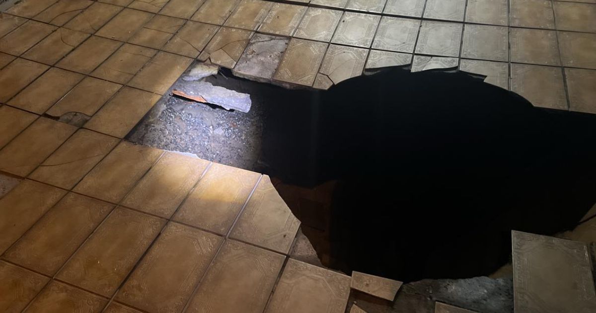 Colapso de laje de garagem assusta famílias em blumenau