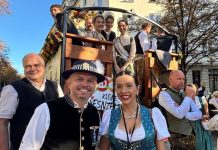 VÍDEO – Blumenau marca presença pela primeira vez em desfile da maior Oktoberfest do mundo Oktoberfest
