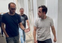 Carlos Bolsonaro cumpre agenda em Blumenau com visita a vereador