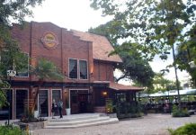 VÍDEO – Cervejaria alemã vence edital de concessão do Biergarten, em Blumenau Biergarten