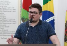 Em busca de recursos, vereador de Blumenau cumpre agenda em Brasília Em busca de recursos, vereador de Blumenau cumpre agenda em Brasília