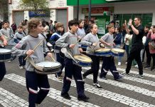 GALERIA - Centenas de pessoas acompanham desfile de 7 de Setembro em Blumenau
