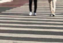 Três atropelamentos são registrados em menos de 4h em Blumenau; dois foram sobre a faixa de pedestre