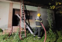 VÍDEO – Casa é atingida por incêndio no Itoupava Seca, em Blumenau